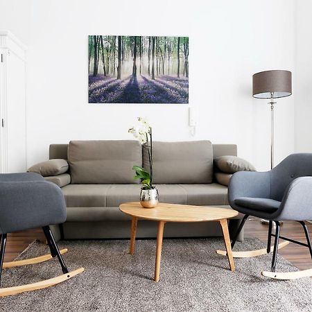 Droy By Rockchair Apartments L Superhost Status L 2 Bedroom Boxspringbeds Next To Center "Kurfuerstendamm" - Cozy Family & Business Flair Welcomes You! ベルリン エクステリア 写真