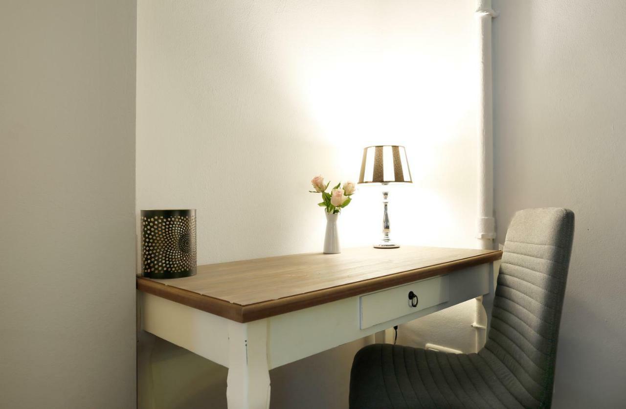 Droy By Rockchair Apartments L Superhost Status L 2 Bedroom Boxspringbeds Next To Center "Kurfuerstendamm" - Cozy Family & Business Flair Welcomes You! ベルリン エクステリア 写真